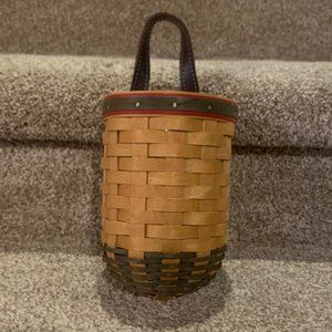 2002 Longaberger Santa Helper Basket w/protector